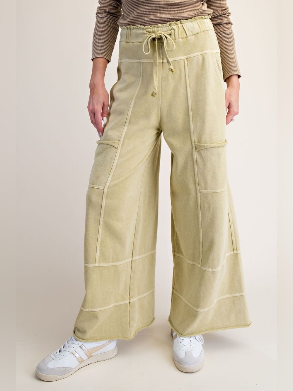 Easel Lazy Days Mineral Washed Wide Leg Pants in Green Tea EB41308